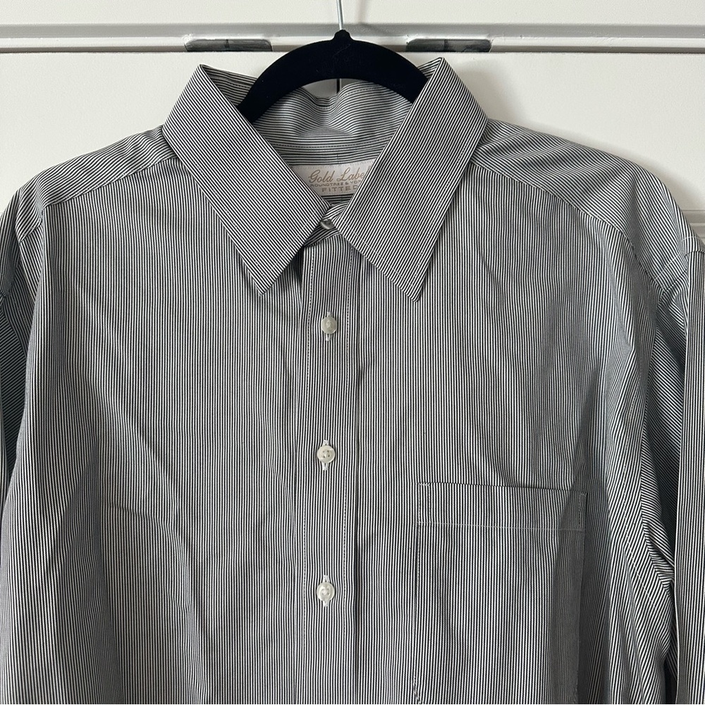 Gold Label Roundtree & Yorke | Men’s Fitted Dress Shirt - Picture 3 of 5